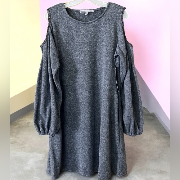 Absolutely Famous Gray Cold Shoulder Dress/Knee Length/ Large/ NWT! - Picture 1 of 6